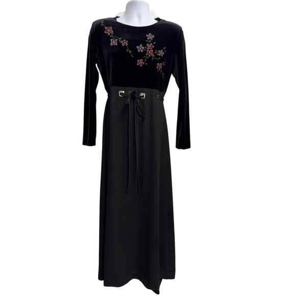 Vintage Velvet Floral Belted Whimsigoth Black Witchy Long Sleeve Crew Neck Dress - Picture 1 of 16